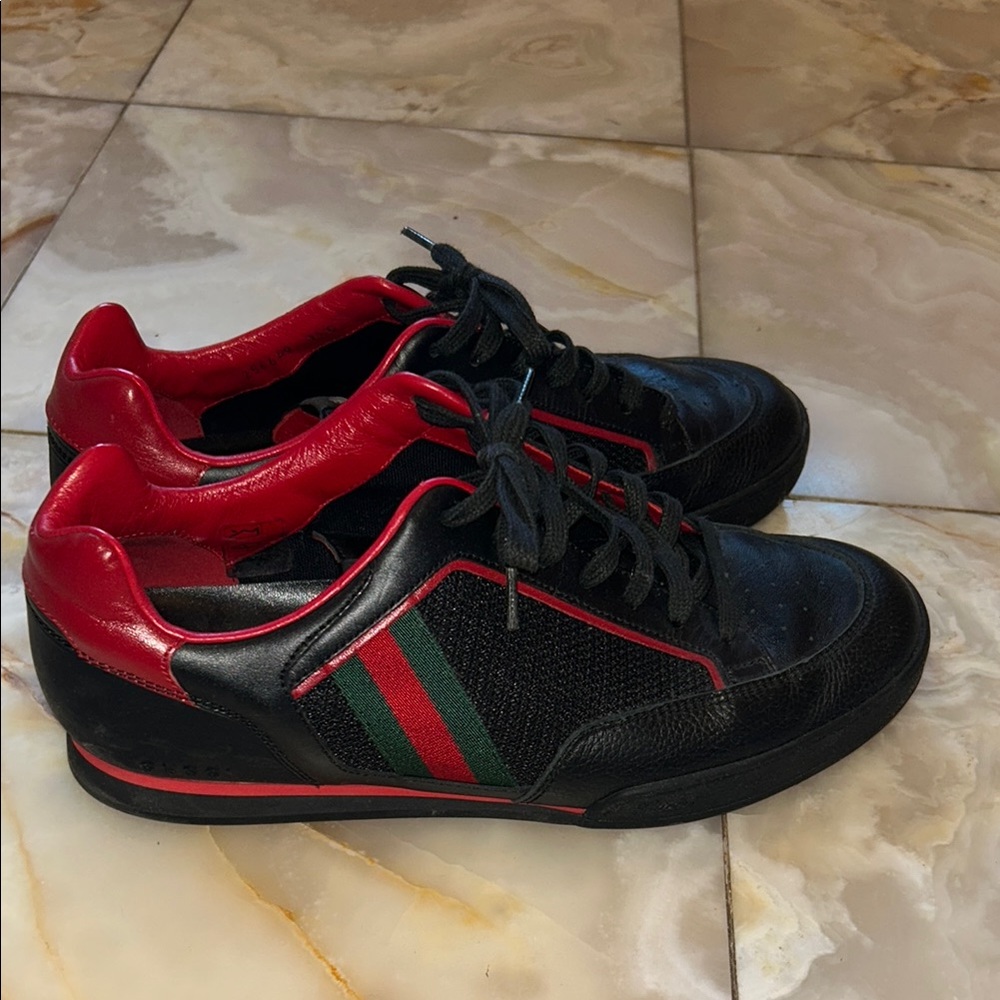 Gucci Black and Red Low-Top Sneakers
